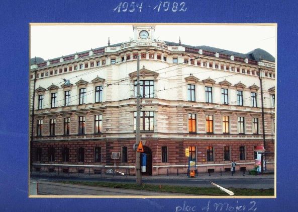 Plac 1 maja html m3d1377a2